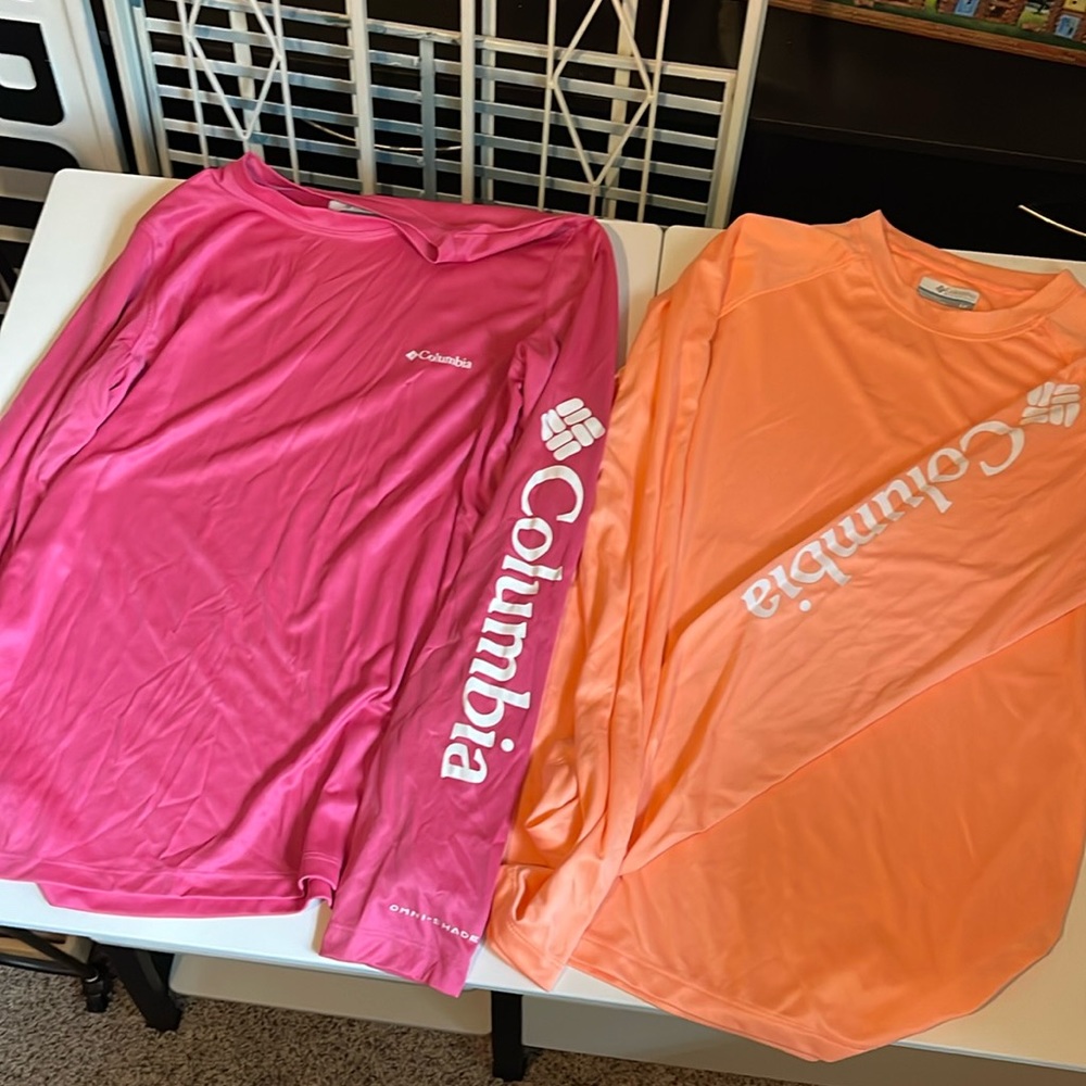 2 Columbia pfg long sleeve shirts